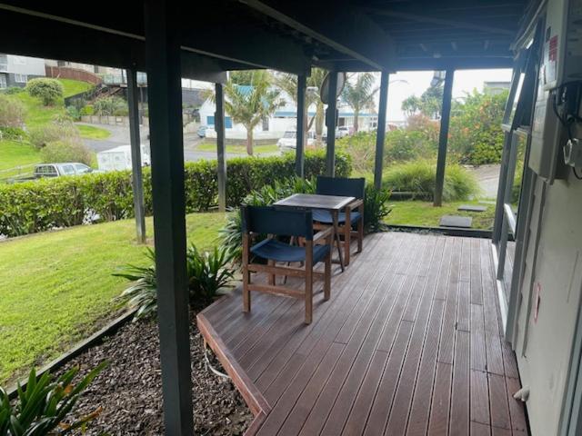 The Pacific Room, Tapeka Point Russell Exterior photo